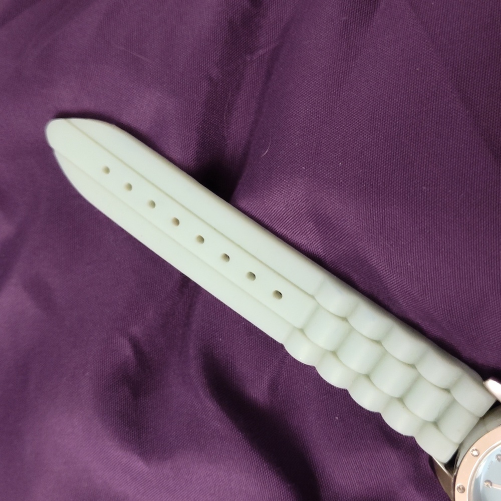 watch - Picture 5 of 5